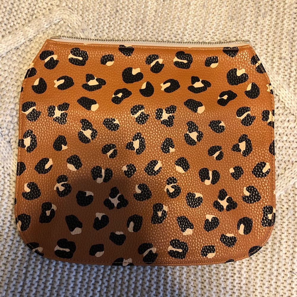 Studio Thirty One flap